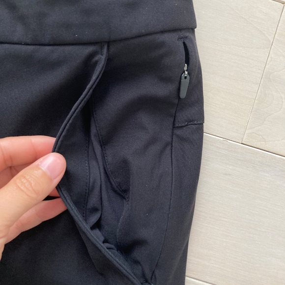 Black Lululemon ABC Commission Pant Relaxed 36/32 - Picture 6 of 14